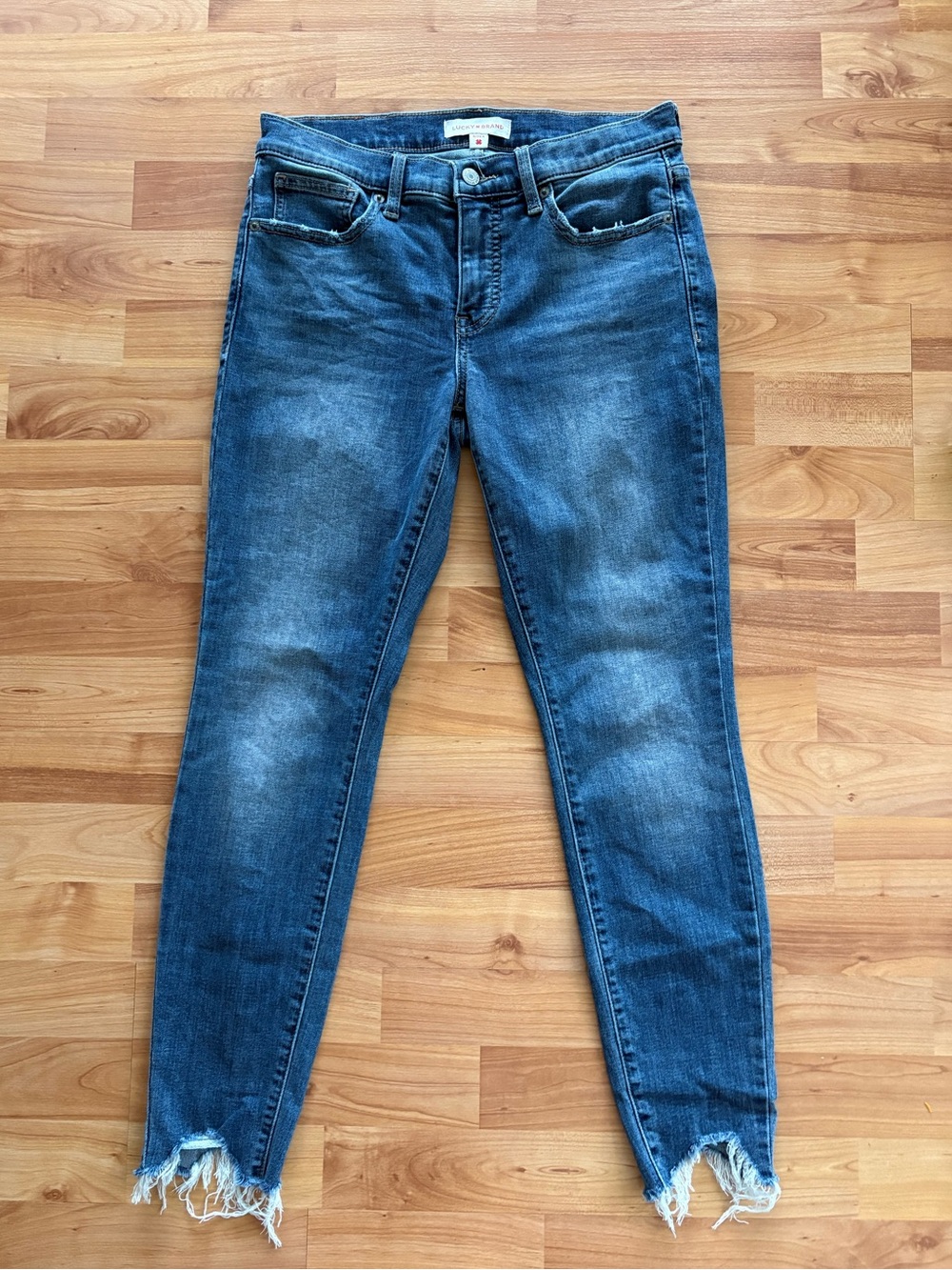 Lucky Brand Medium Wash Frayed Hem Skinny Jeans 8/29A